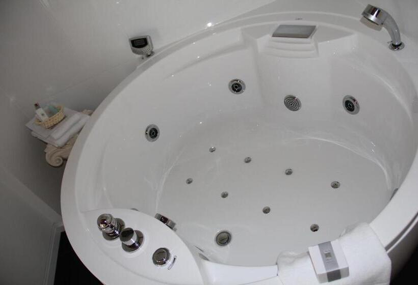 جناح جونيور مزوَّد بشرفة, Seminar  & Erlebnishotel Römerturm