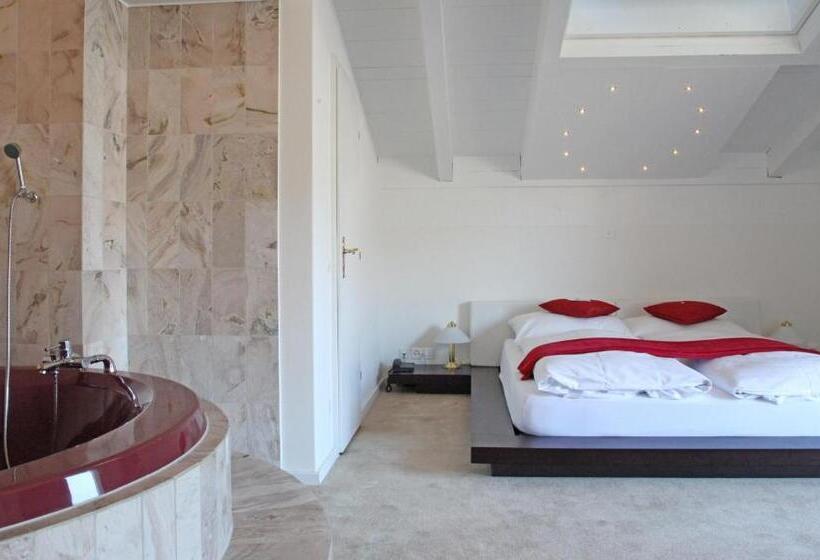 סוויטה, Seminar  & Erlebnishotel Römerturm