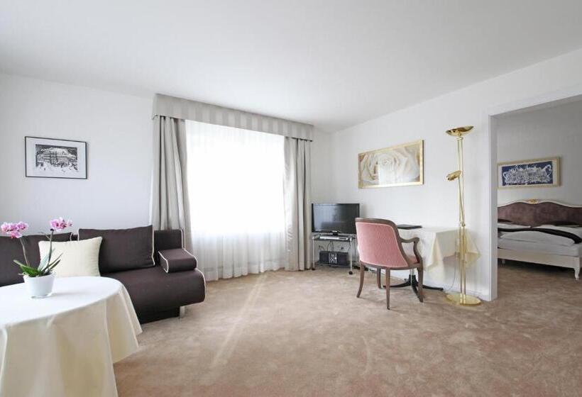 جناح مطلّ علي الجبل, Seminar  & Erlebnishotel Römerturm