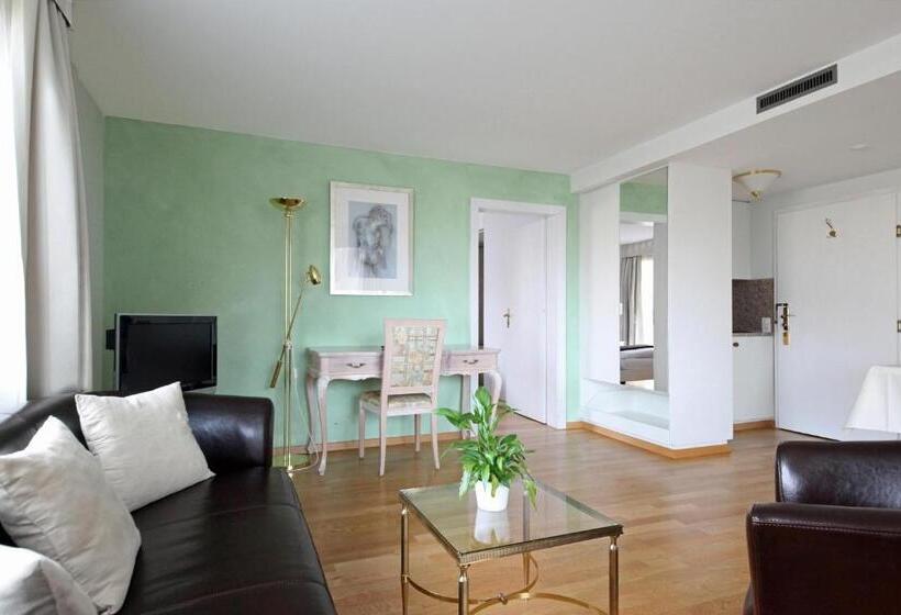 Suite with lake view, Seminar  & Erlebnishotel Römerturm