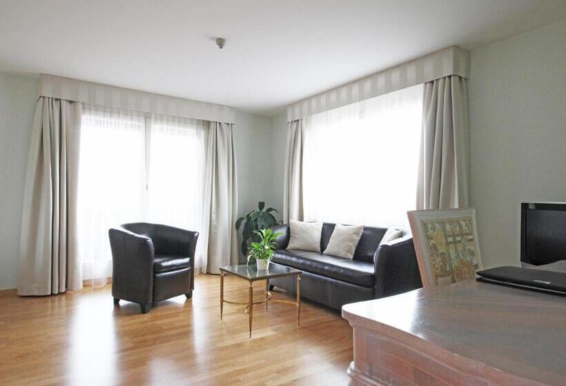 Suite with lake view, Seminar  & Erlebnishotel Römerturm