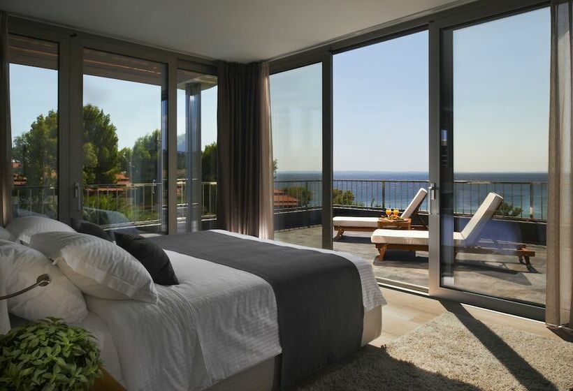 סוויטה דלוקס, Blue Dolphin