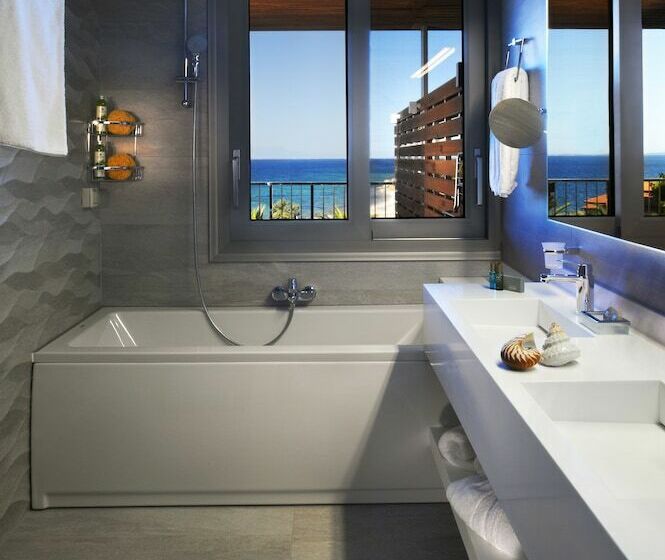 סוויטה דלוקס, Blue Dolphin