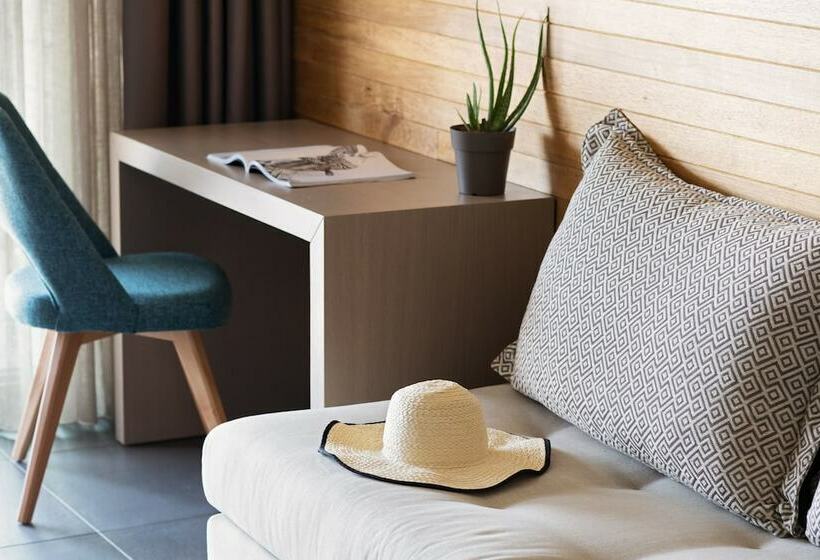 Family Suite, Blue Dolphin