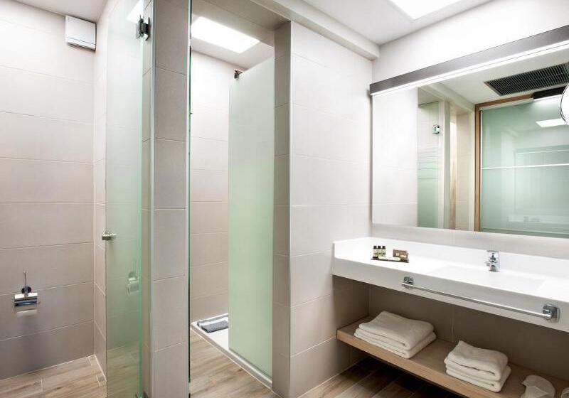 חדר משפחתי דלוקס, Blue Dolphin