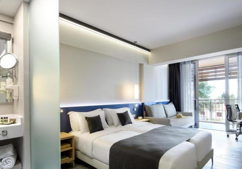 חדר דלוקס, Blue Dolphin