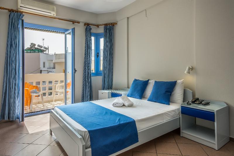 غرفة قياسية ثلاثية, Central Hersonissos