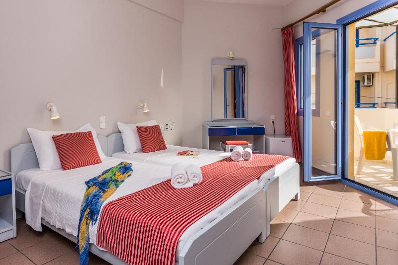 غرفة قياسية ثلاثية, Central Hersonissos