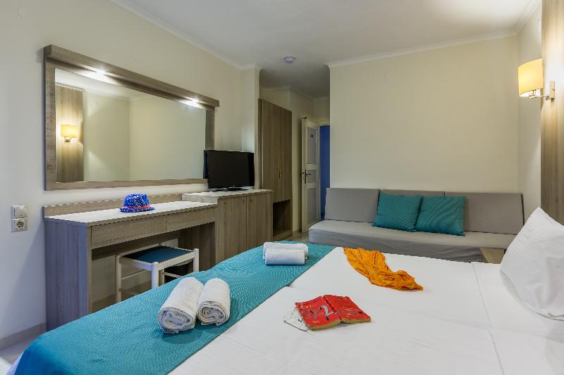 غرفة سوبيريور ثلاثية, Central Hersonissos