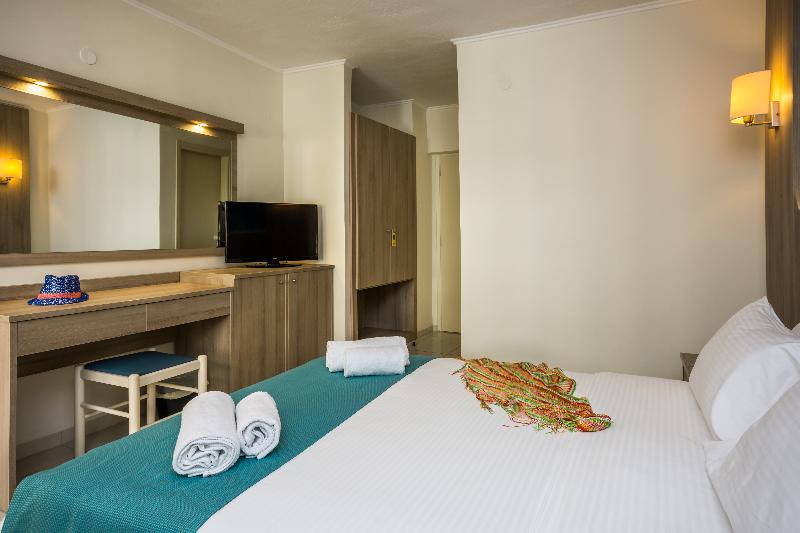 غرفة سوبيريور ثلاثية, Central Hersonissos