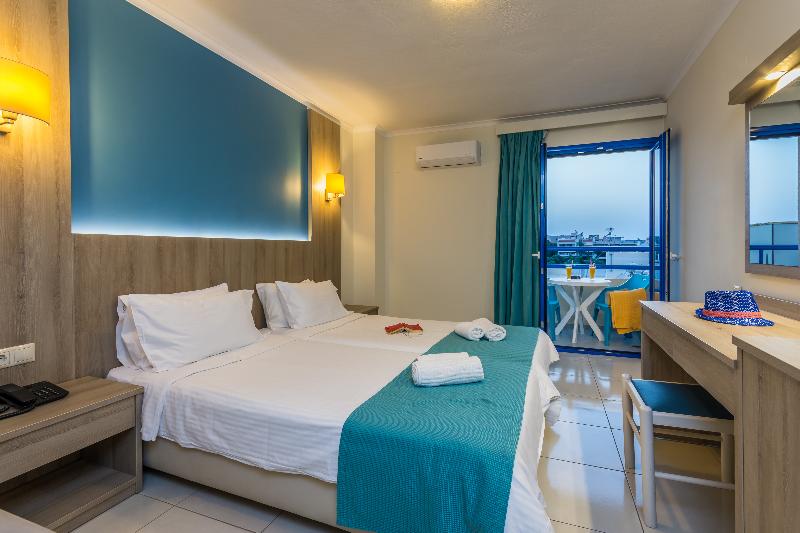 غرفة سوبيريور ثلاثية, Central Hersonissos