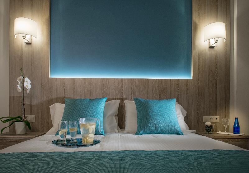 غرفة سوبيريور ثلاثية, Central Hersonissos