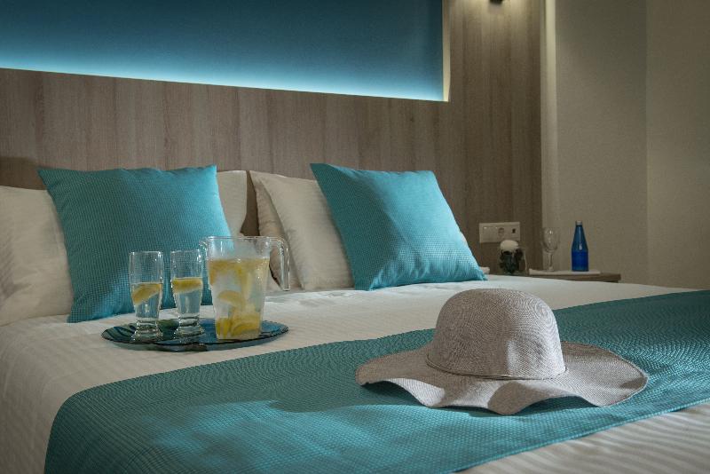 غرفة سوبيريور ثلاثية, Central Hersonissos