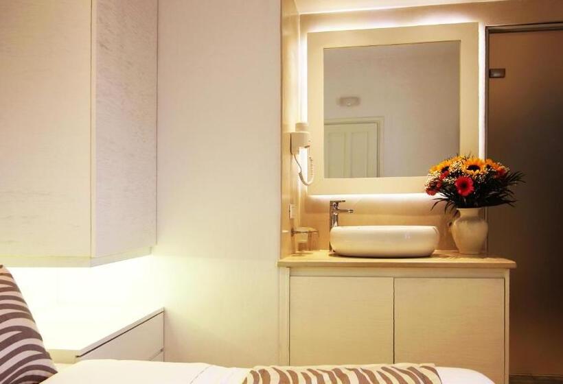 이코노미 인테리어 룸, Damianos Mykonos