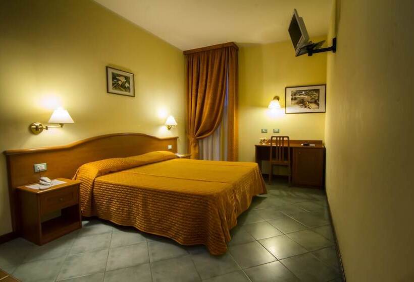 חדר סטנדרט, Degli Amici