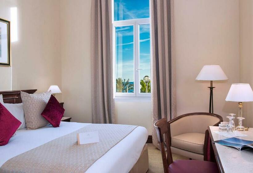 オーシャンビュースーペリアールーム, Hôtel West End Promenade