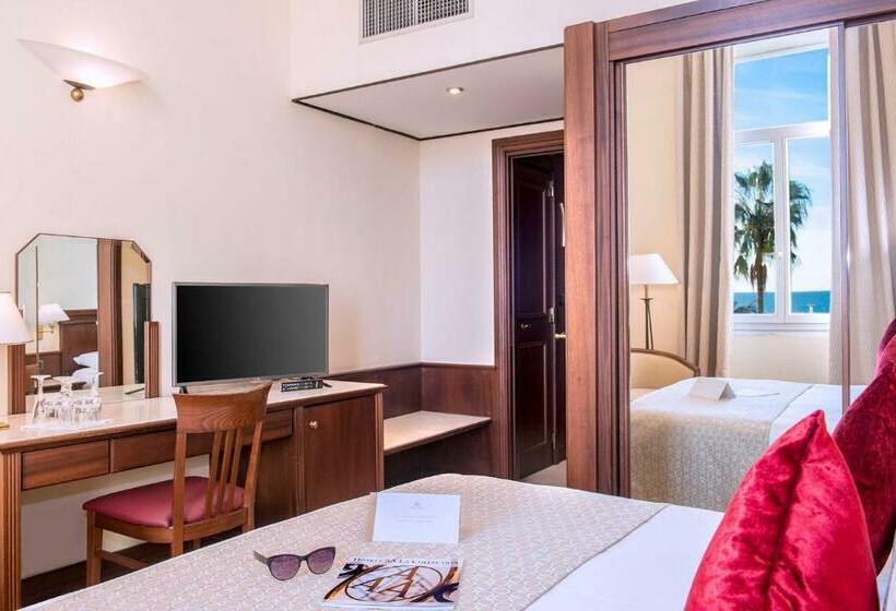 オーシャンビュースーペリアールーム, Hôtel West End Promenade