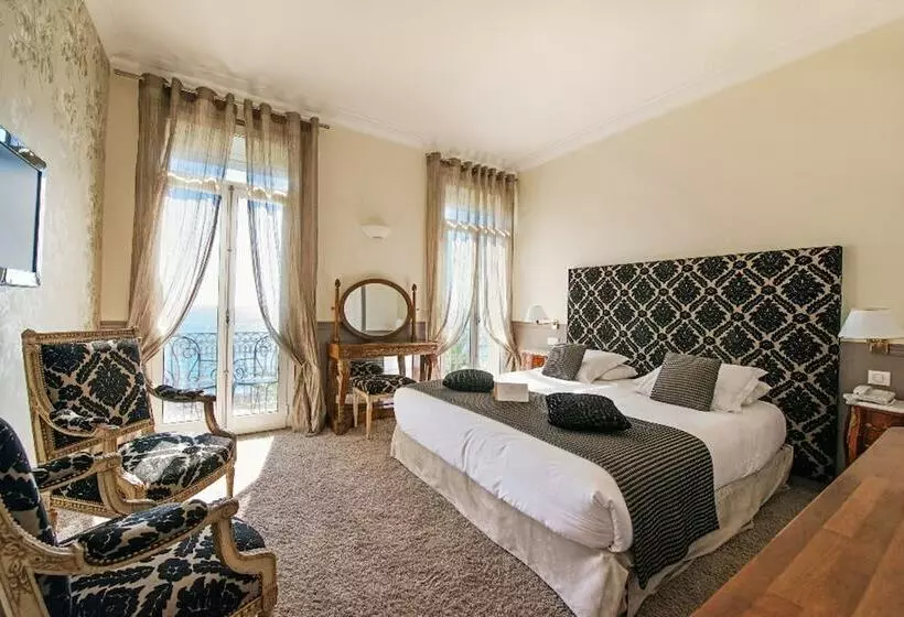 اتاق سوپریور با چشم‌انداز دریا, West End Nice