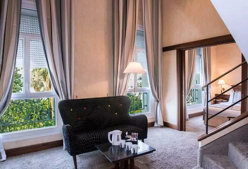 اتاق استاندارد سه نفره, West End Nice