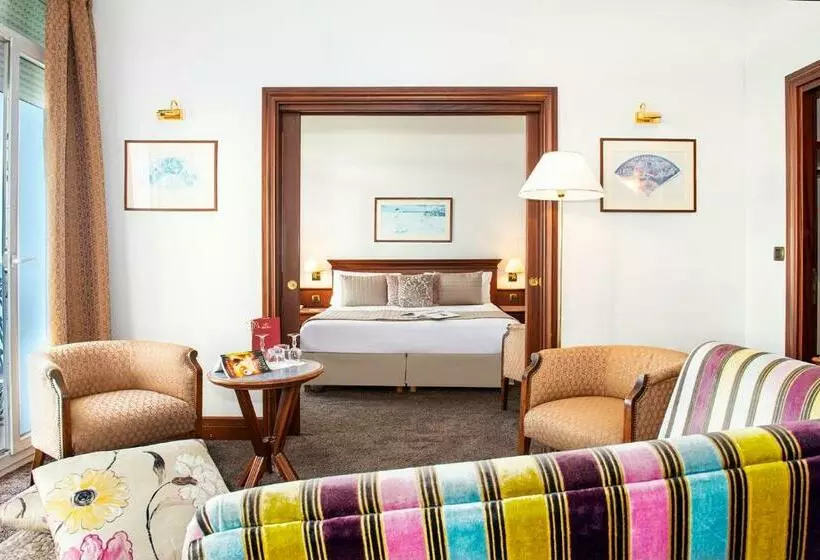 Triple Room Sea View, West End Nice