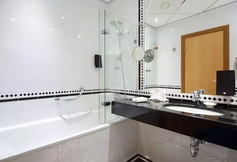 اتاق سوپریور با چشم‌انداز پارک, Radisson Blu Ridzene Hotel, Riga
