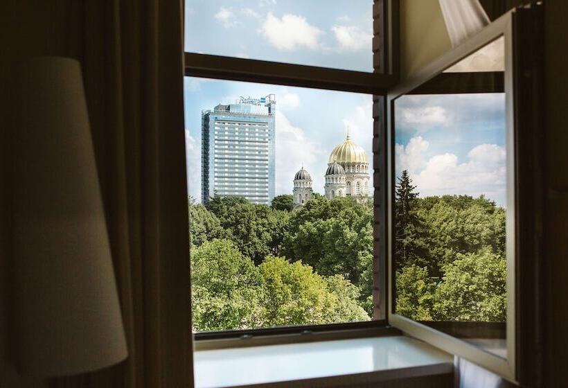 اتاق سوپریور با چشمانداز پارک, Radisson Blu Ridzene Hotel, Riga