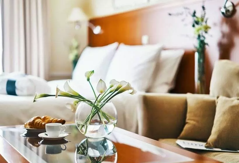اتاق سوپریور با چشم‌انداز پارک, Radisson Blu Ridzene Hotel, Riga