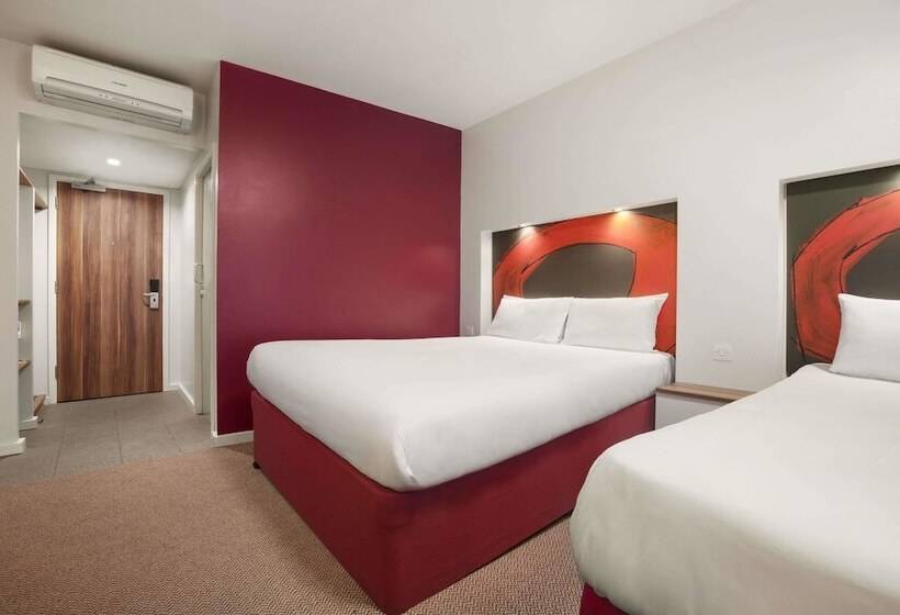 اتاق استاندارد, Ramada London Stansted Airport