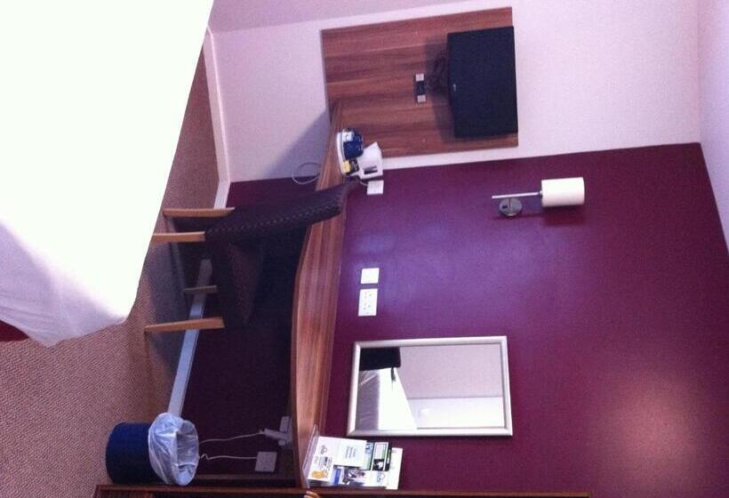 غرفة تنفيذية, Ramada London Stansted Airport