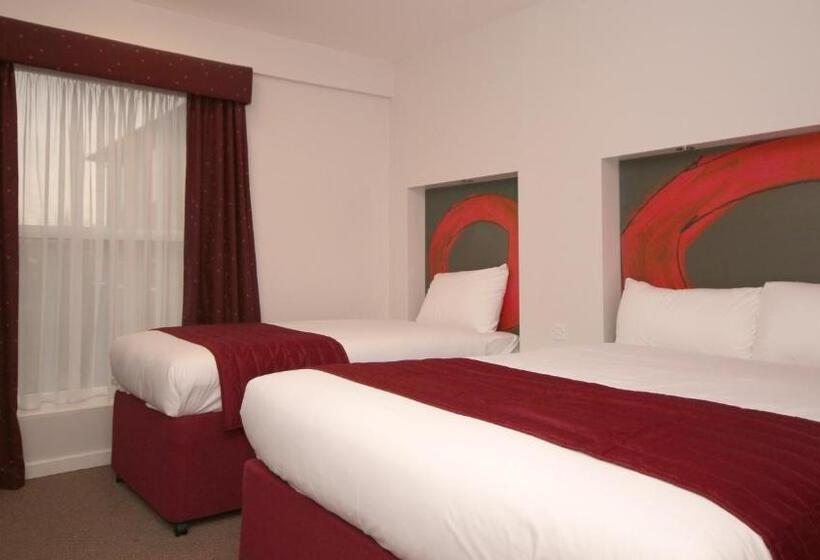 غرفة عائلية, Ramada London Stansted Airport