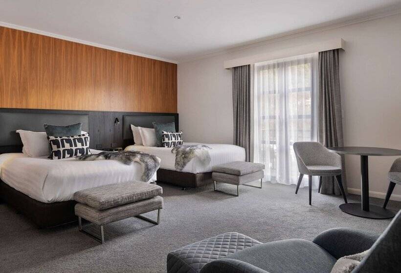 اتاق سوپریور با بالکن, Sofitel Queenstown Hotel & Spa