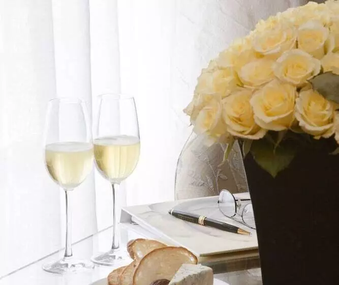 バルコニー付きスーペリアルーム, Sofitel Queenstown Hotel & Spa