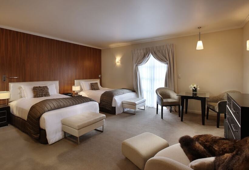 اتاق سوپریور با بالکن, Sofitel Queenstown Hotel & Spa