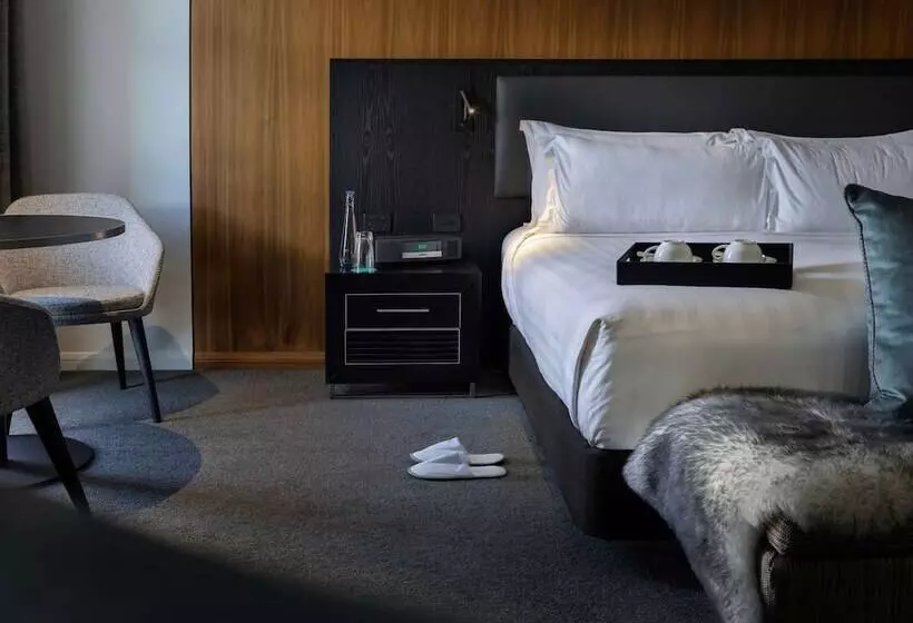 バルコニー付きスーペリアルーム, Sofitel Queenstown Hotel & Spa