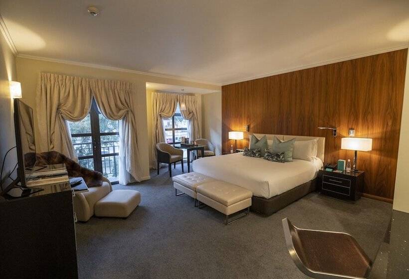 اتاق سوپریور با بالکن, Sofitel Queenstown Hotel & Spa