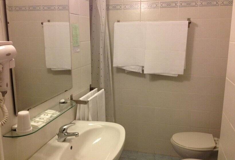 1ベッドルームアパートメント, Strand