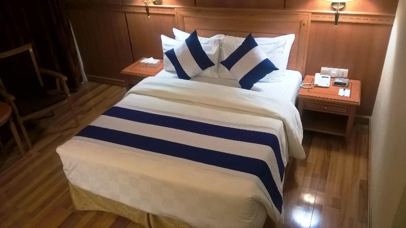 اتاق لوکس یک تخته, Swiss International Palace  Manama