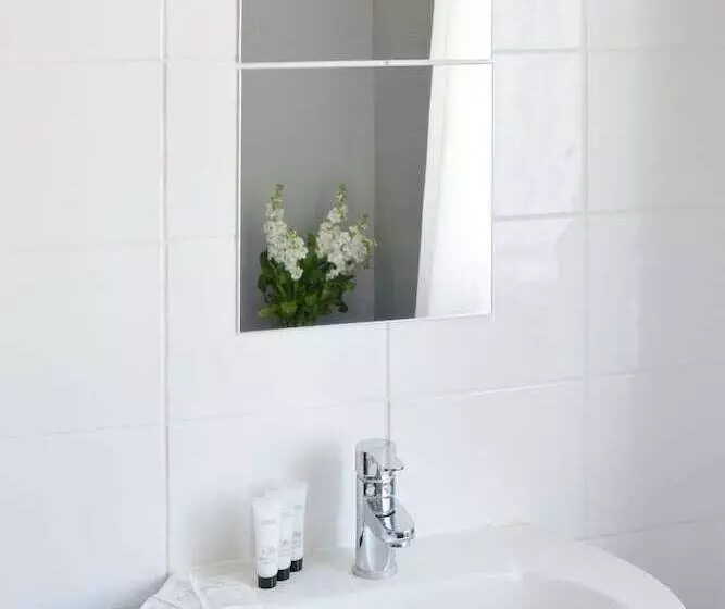 اتاق استاندارد سه نفره, Gallery Hyde Park Hostel