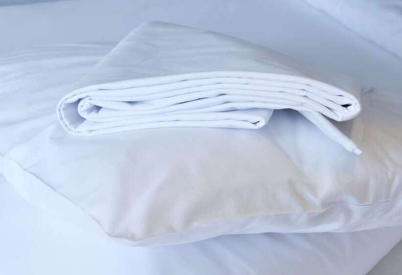 スタンダードトリプルルーム, Gallery Hyde Park Hostel