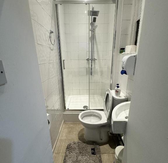اتاق اکونومی, Gallery Hyde Park Hostel