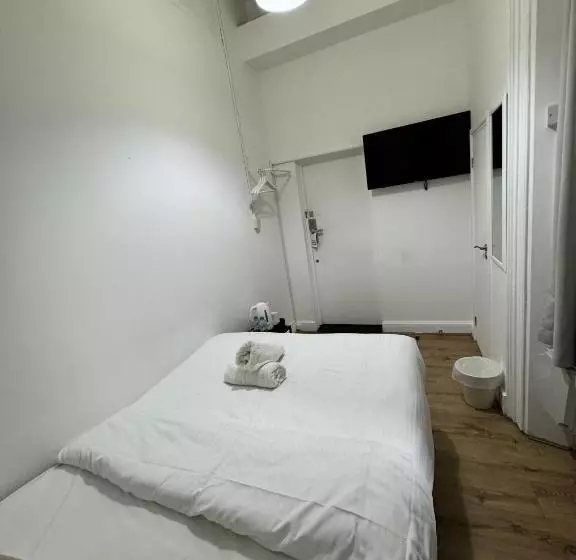 اتاق اکونومی, Gallery Hyde Park Hostel