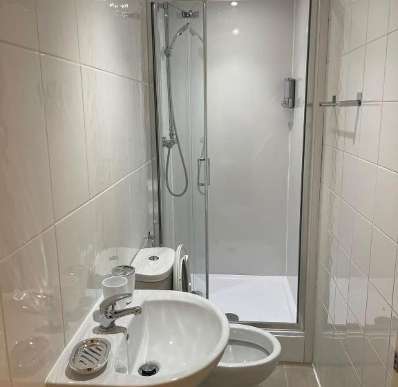 اتاق اکونومی, Gallery Hyde Park Hostel