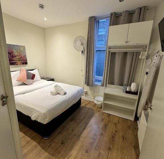 エコノミールーム, Gallery Hyde Park Hostel