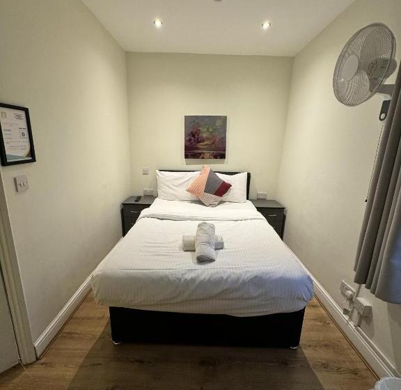 エコノミールーム, Gallery Hyde Park Hostel