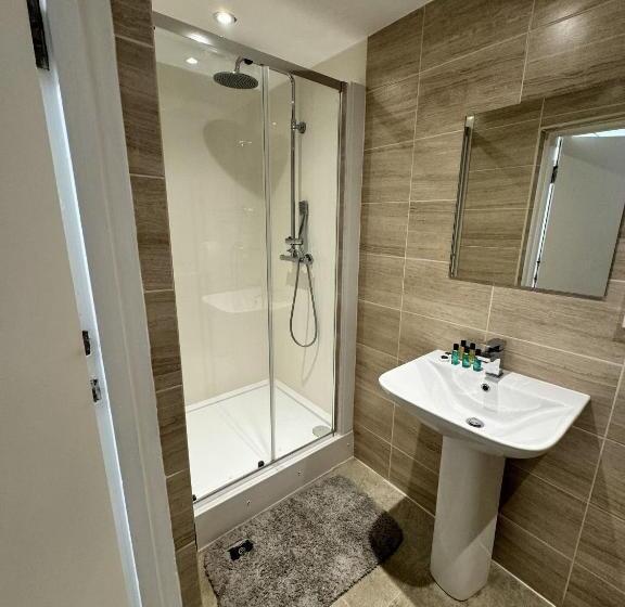 استودیوی استاندارد, Gallery Hyde Park Hostel