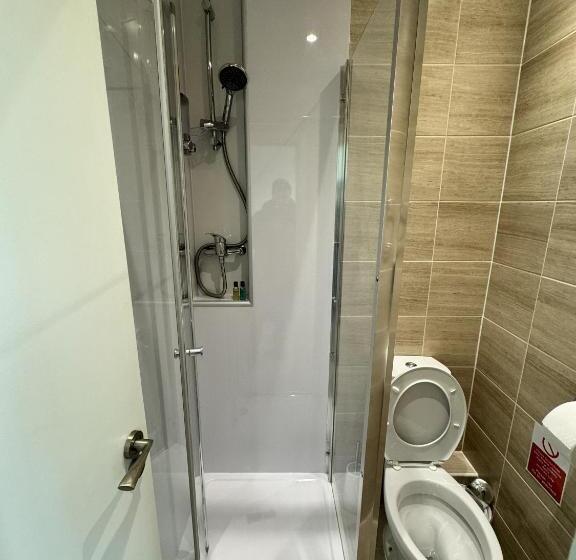اتاق استاندارد یک نفره, Gallery Hyde Park Hostel
