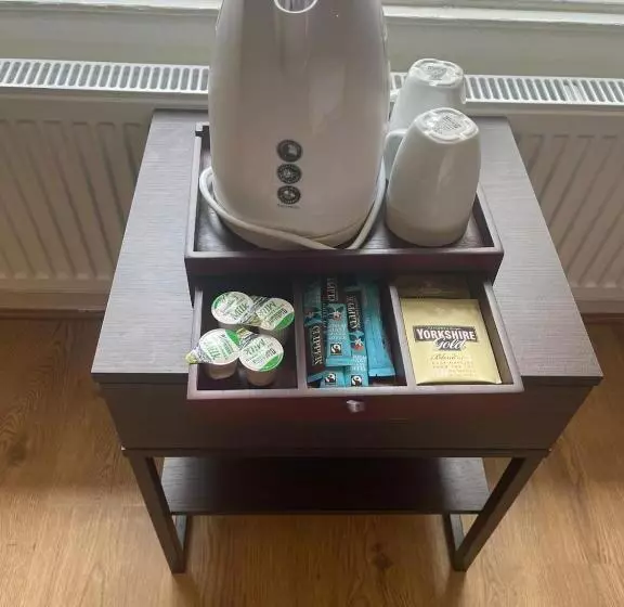 اتاق استاندارد یک نفره, Gallery Hyde Park Hostel
