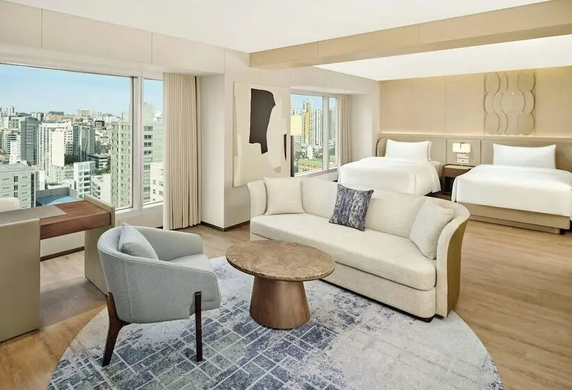 クラブワンルーム, The Westin Seoul Parnas