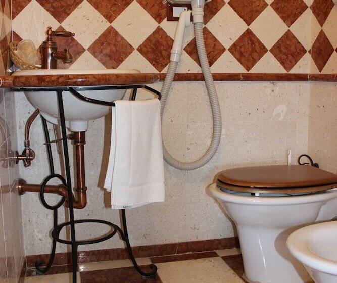 스탠다드 트리플 룸, Villa Cosilinum