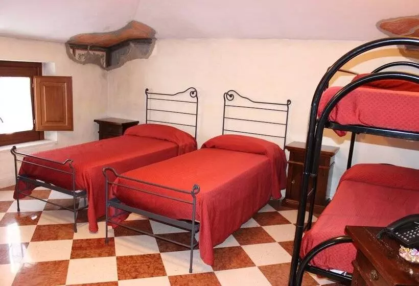 スタンダード４人部屋, Villa Cosilinum